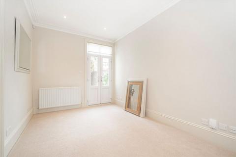 3 bedroom semi-detached house for sale, Grosvenor Road, Twickenham TW1