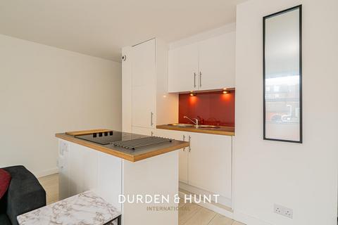 Studio for sale, Palmerston Road, Buckhurst Hill, IG9