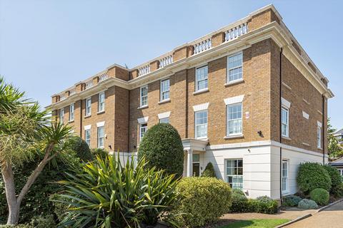5 bedroom semi-detached house for sale, Corsellis Square, St. Margarets, Twickenham, TW1