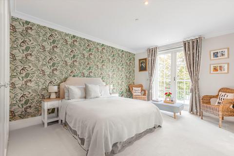 10 Corsellis Square, Twickenham, TW1 1QT