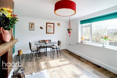 undefined, Hillside Avenue, Pontypool