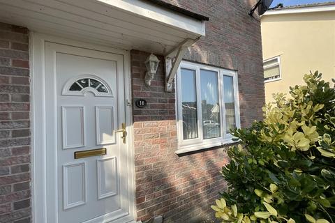 undefined, Clos Plas Isaf, Llangennech, Llanelli