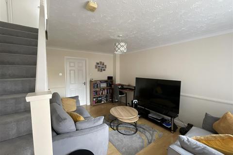 undefined, Clos Plas Isaf, Llangennech, Llanelli