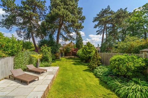 16 Ewell Park Way, Ewell, Epsom, KT17 2NP
