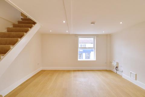 undefined, High Street, South Ockendon RM15