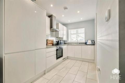 7 Catherine Close, Poole, BH12 3EF