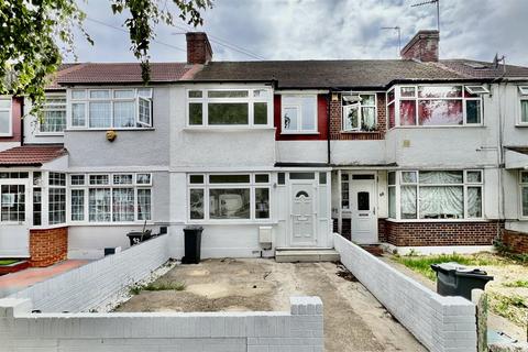3 bedroom terraced house for sale, Wentworth Road, Southall UB2
