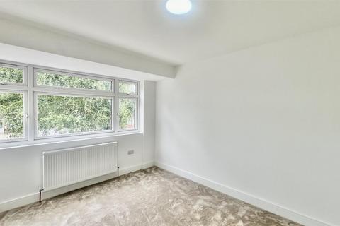 3 bedroom terraced house for sale, Wentworth Road, Southall UB2