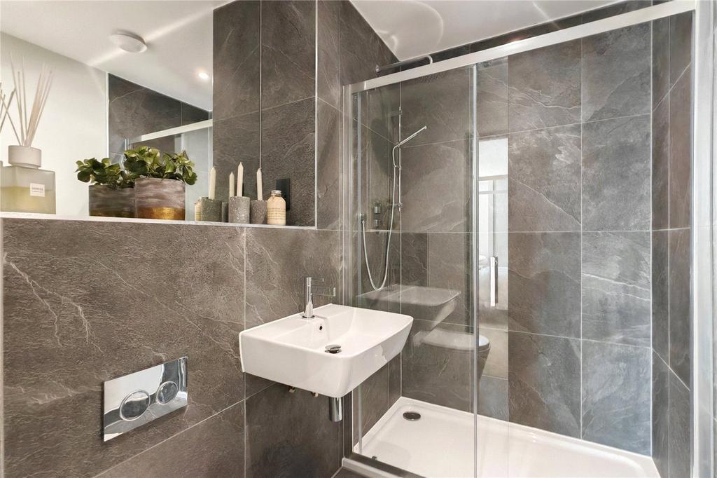 Plot 1 Bathroom