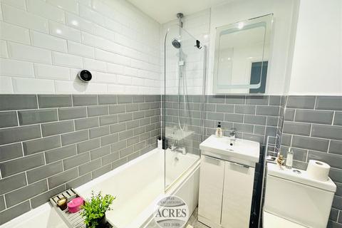 12 Shearers Place, Sutton Coldfield, B75 5UN