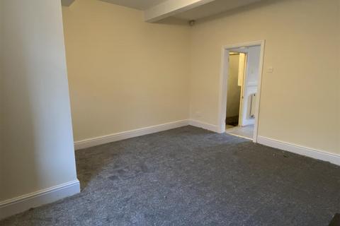 undefined, Stamford Street, Stalybridge SK15