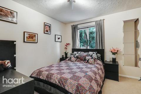 63 Finbars Walk, Ipswich, IP4 1HY