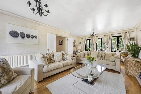 5 Dewe Lane, Burghfield, Reading, RG30 3SU