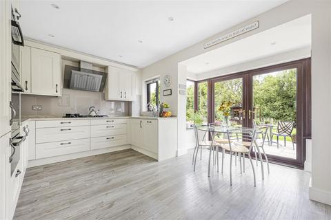5 Dewe Lane, Burghfield, Reading, RG30 3SU