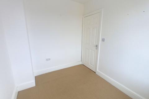 undefined, East Avenue, Wombwell, S73