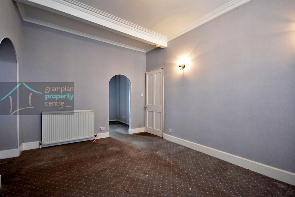Lounge 2.JPG