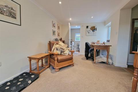 8 Cherry Close, Tiverton, EX16 6EU
