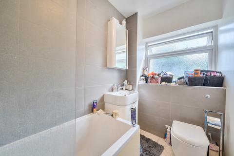 5 Pinewood Grove, London, W5 2AG