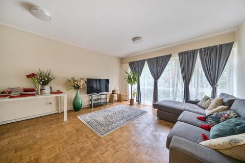 2 bedroom apartment for sale, Pinewood Grove, Ealing, London
