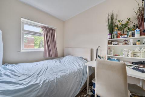 2 bedroom apartment for sale, Pinewood Grove, Ealing, London