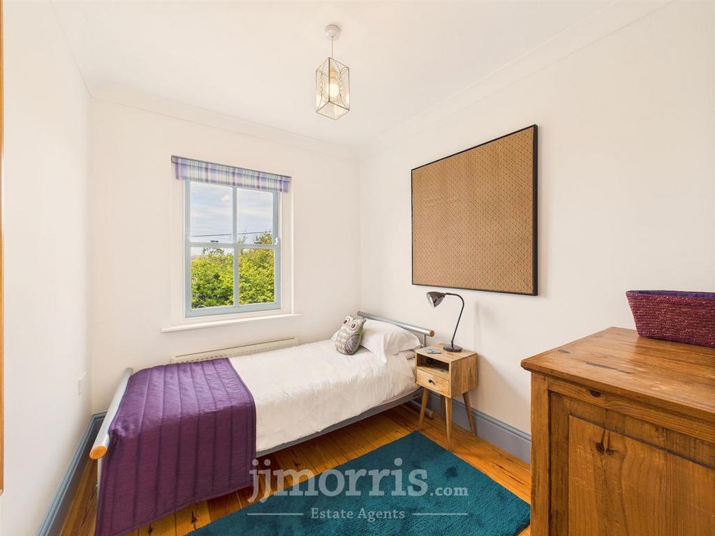 Study/Bedroom 5
