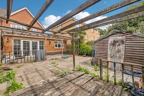 24 Garrison Close, Hounslow, TW4 5EZ