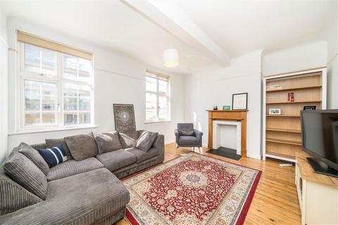 Bolton Crescent, London SE5
