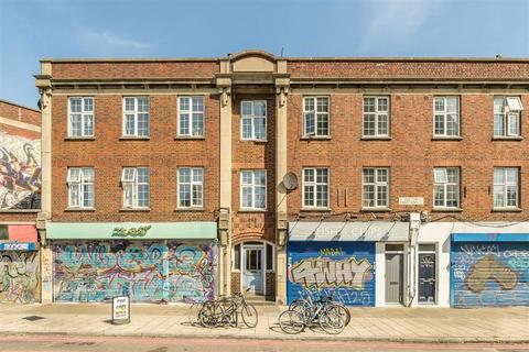 80b Bolton Crescent, London, SE5 0SE