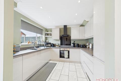 3 bedroom detached house for sale, Well Street, Buckley