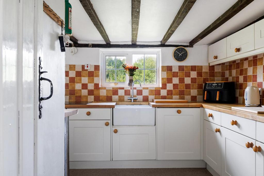 95836 Mill-Lane-Cottage-East-Winterslow  (20).jpg