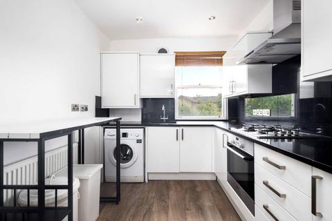 2 bedroom flat for sale, Cephas Street, Stepney, London, E1