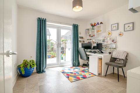 undefined, West Africa Grove, Glan Llyn, Newport