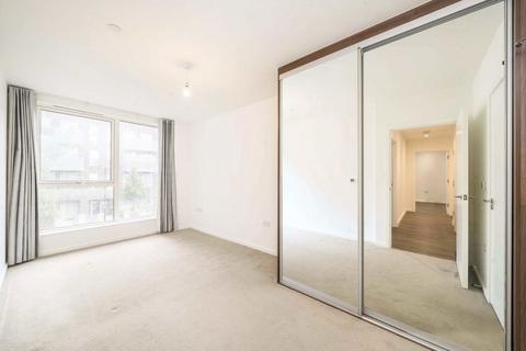2 bedroom flat for sale, Avenue Road, London W3