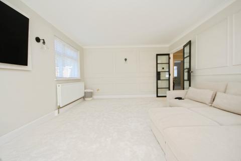 Flat 3, Earlswood, 21 Clarendon Road, Bournemouth, BH4 8AL