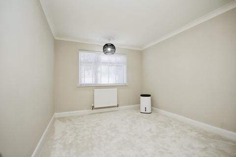 Flat 3, Earlswood, 21 Clarendon Road, Bournemouth, BH4 8AL