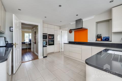 4 bedroom detached house for sale, Cove Meadow, Cornwall PL11