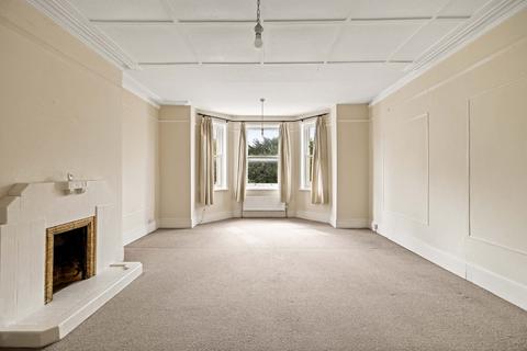 Flat C, 27 Augusta Gardens, Folkestone, CT20 2RT