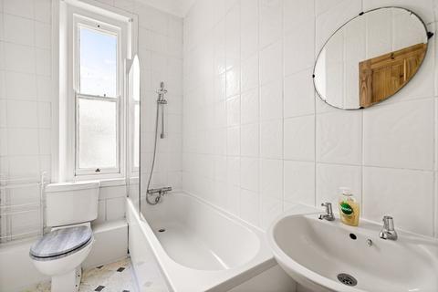 Flat C, 27 Augusta Gardens, Folkestone, CT20 2RT