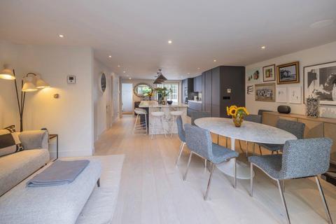 4 bedroom terraced house for sale, Alma Square, St Johns Wood, London, NW8
