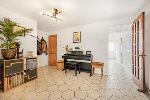 undefined, Charles Street, Cheltenham, Gloucestershire, GL51