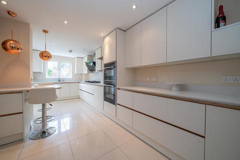 5 bedroom townhouse for sale, Scarborough Drive, Croxley Green