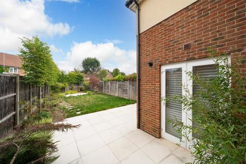 5 bedroom townhouse for sale, Scarborough Drive, Croxley Green