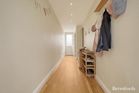 3 bedroom terraced house for sale, Oak Green, Billericay, CM11