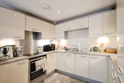 2 bedroom flat for sale, William Ransom, Hitchin
