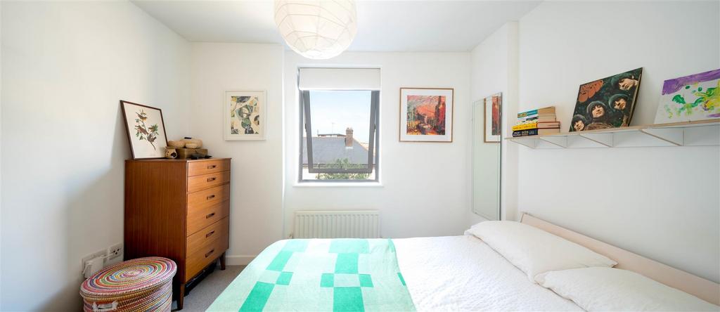 Main bedroom 3.jpg