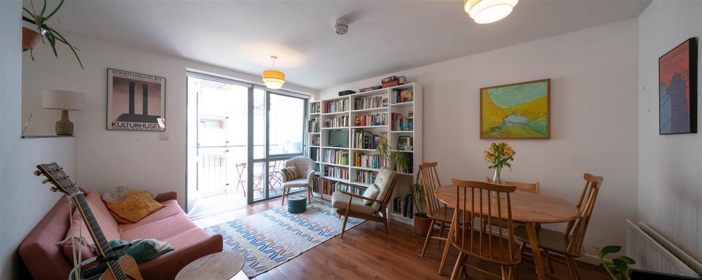 Living room 2.jpg