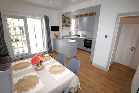 175 Coppins Road, Clacton-on-sea, CO15 3LB