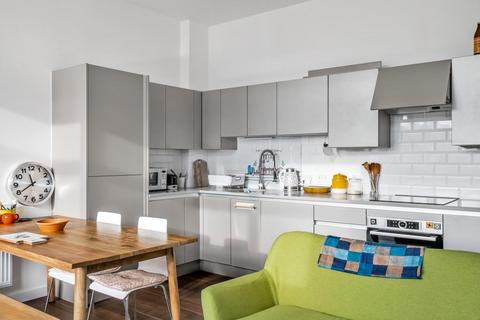 2 bedroom flat to rent, Charles Street,  London,  N19