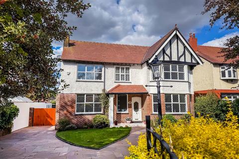 5 bedroom detached house for sale, Brocklebank Road, Southport PR9