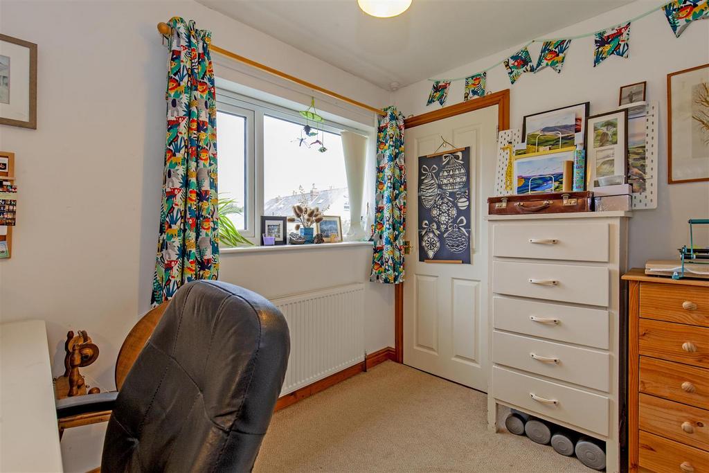 Bedroom 3-2.jpg